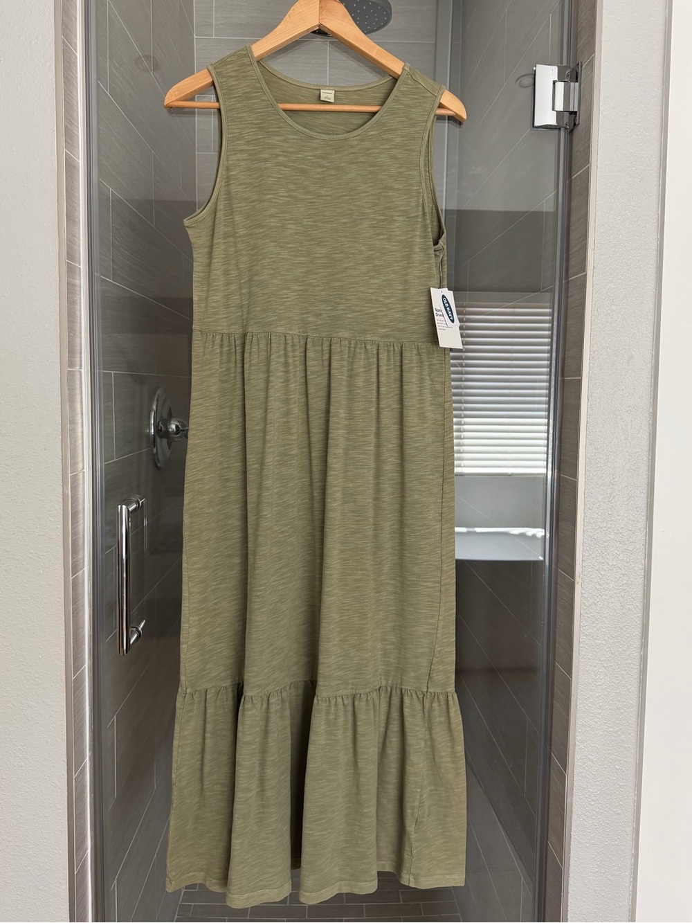 Women’s Olive Green Sleeveless Tiered Dress